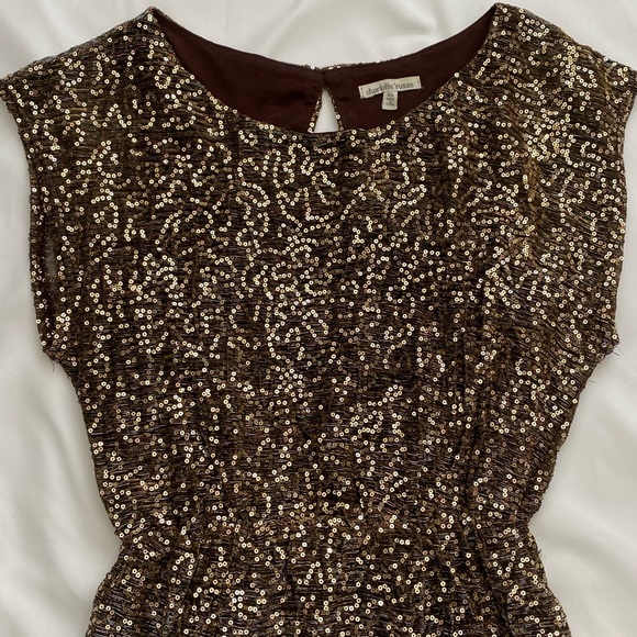 Gold Sequins Dress - Picture 4 of 7